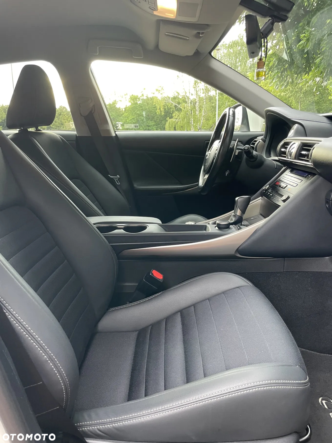 Lexus IS 200t Elegance - 15