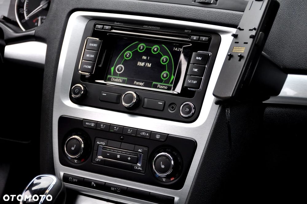 Skoda Octavia Combi 2.0 TDI CR DPF RS - 21