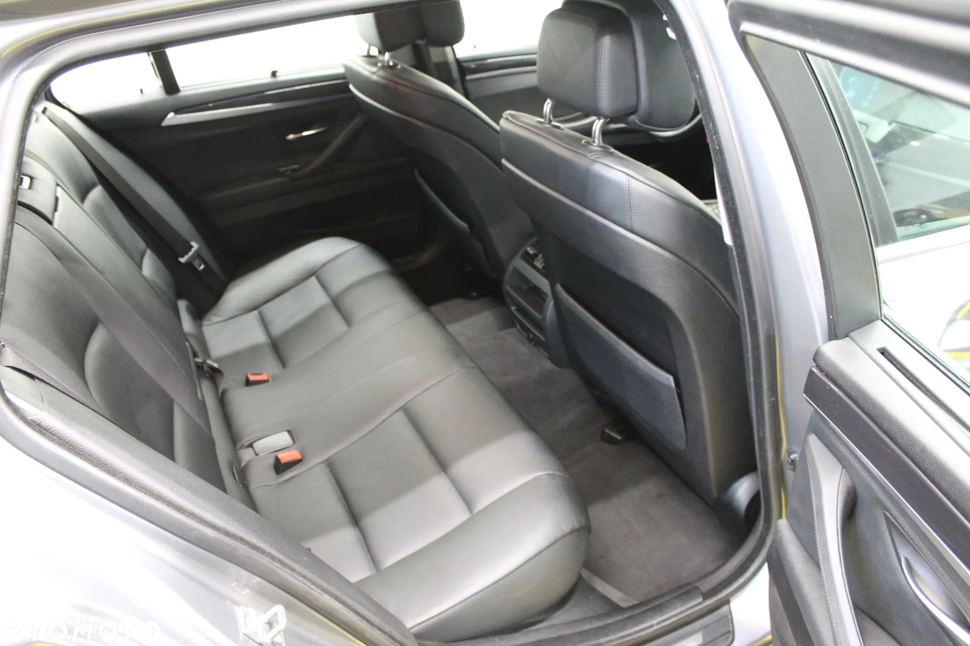 BMW Seria 5 525d Touring - 19