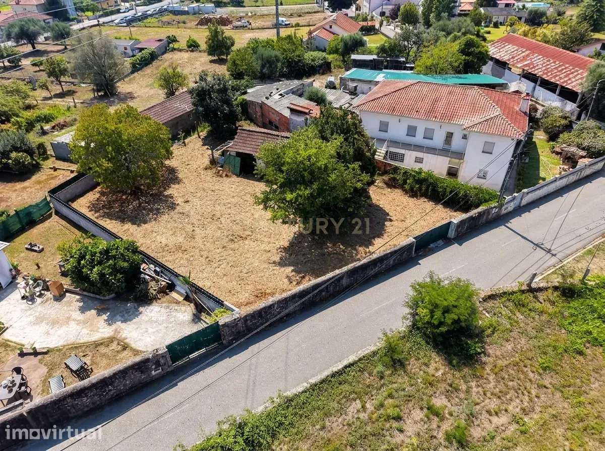 Terreno com Projeto Aprovado para 3 Moradias em Lanheses - Grande imagem: 3/7