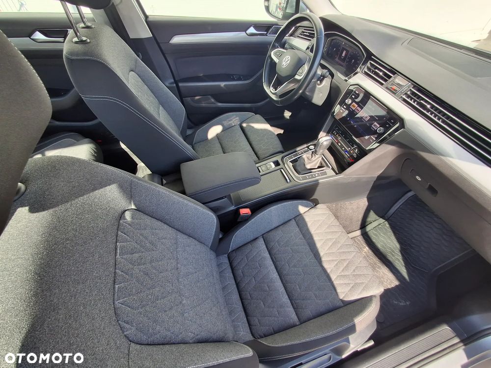 Volkswagen Passat 1.5 TSI ACT mHEV Trend DSG - 12