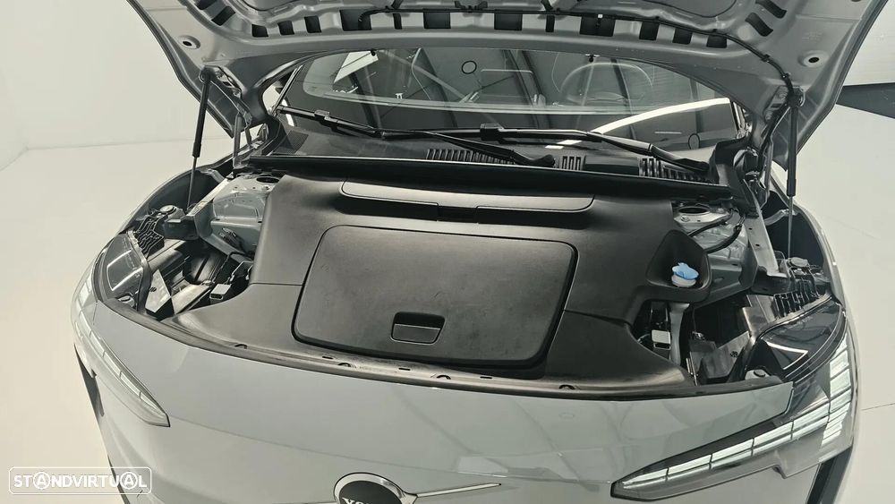 Volvo EX30 69 kWh Single Motor Extended Range Plus - 16