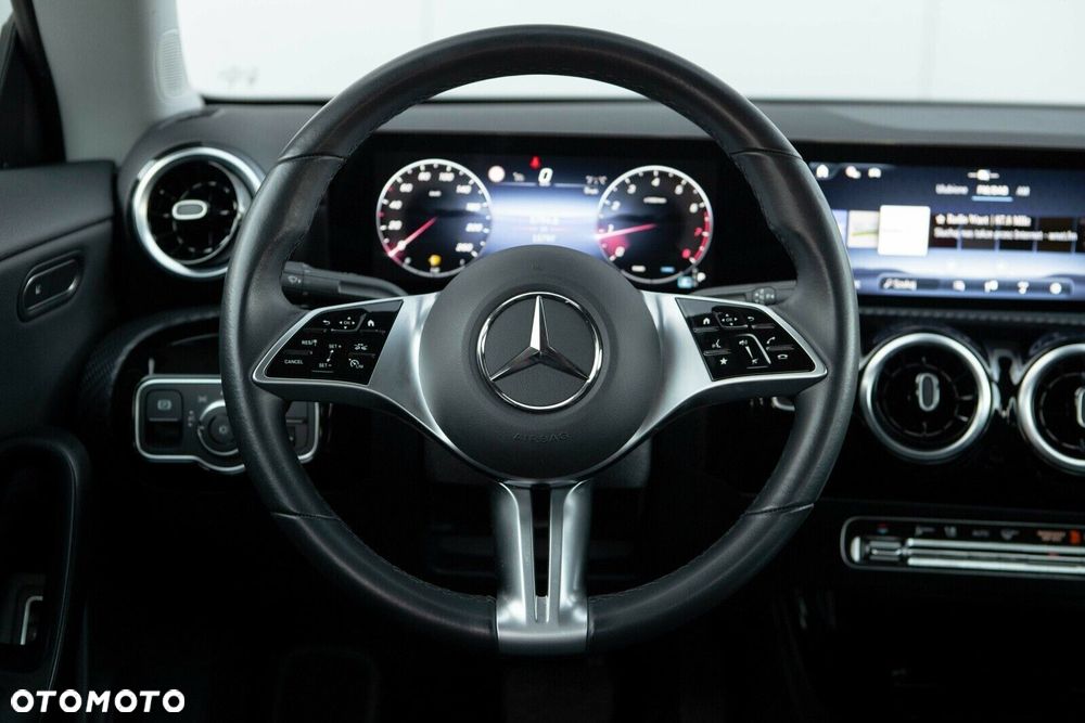 Mercedes-Benz CLA 200 mHEV 7G-DCT - 23