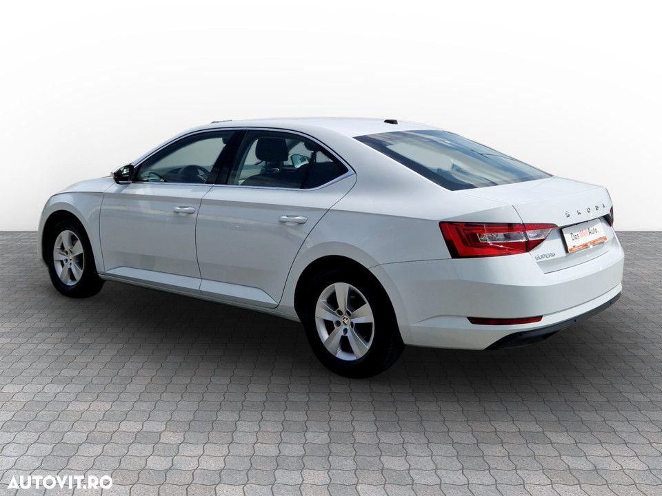 Skoda Superb 2.0 TDI DSG Ambition - 3