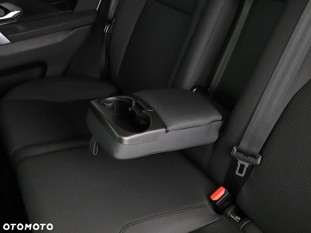 Land Rover Discovery Sport 2.0 TD4 SE - 35