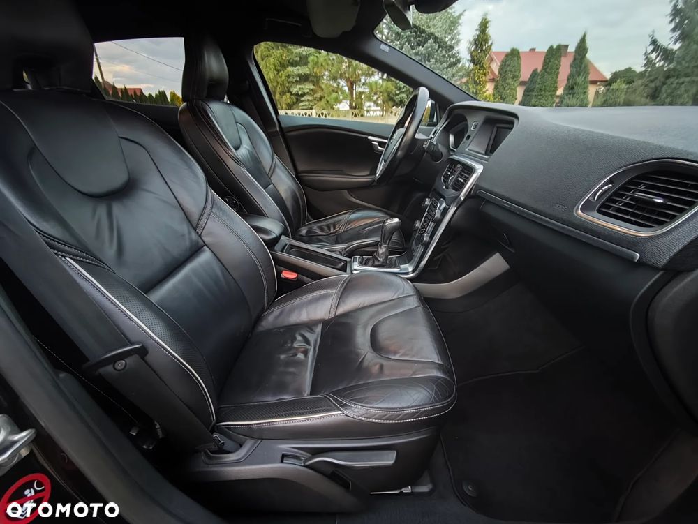 Volvo V40 D2 R-Design Summum - 20