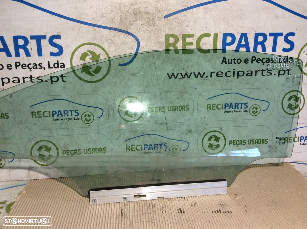 Vidro Porta Frente Esquerdo Opel Astra GTC - 1