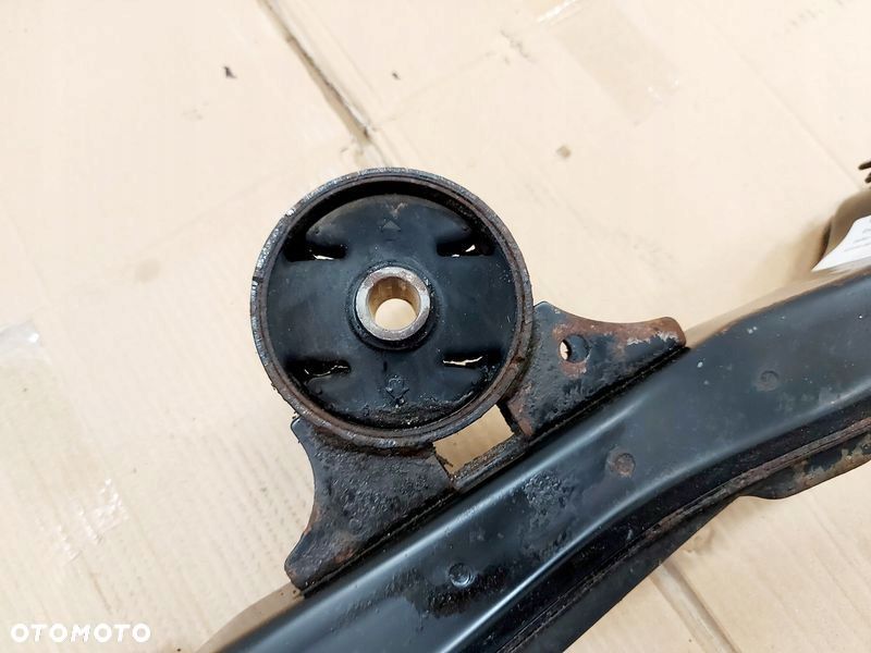 endeavor wspornik belka mocowanie silnika łapa - 4