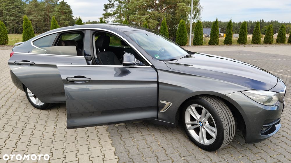 BMW 3GT 320i Sport Line - 24