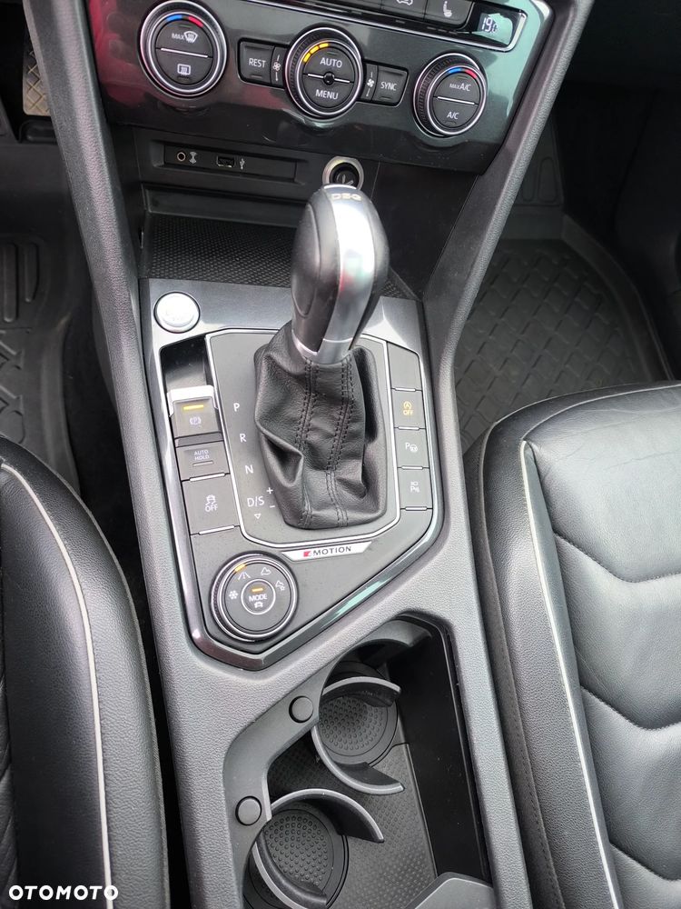 Volkswagen Tiguan 2.0 TSI 4Motion DSG Sport & Style - 30