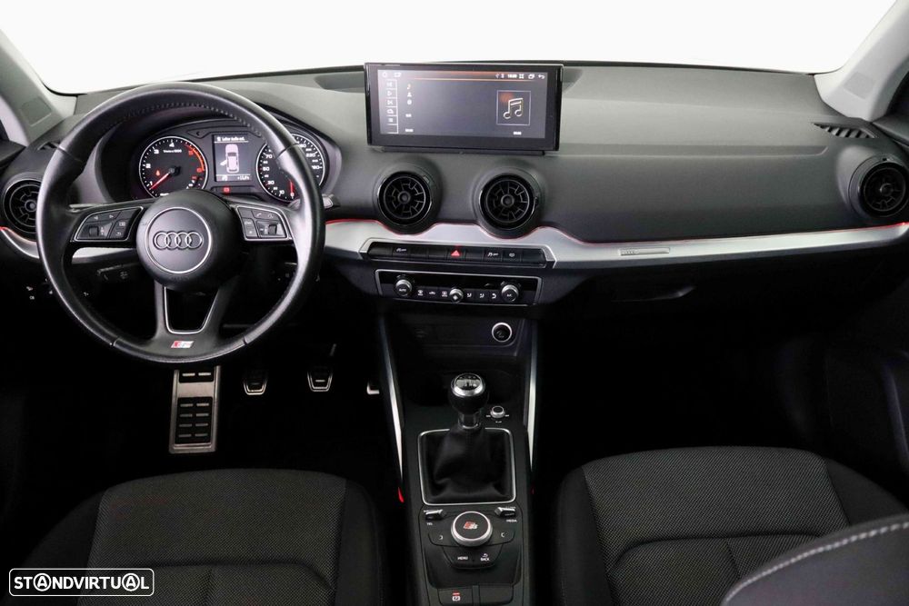 Audi Q2 1.6 TDI Design - 21