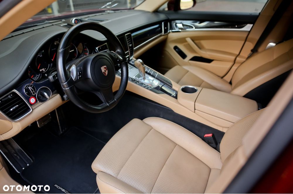 Porsche Panamera 4 PDK - 24