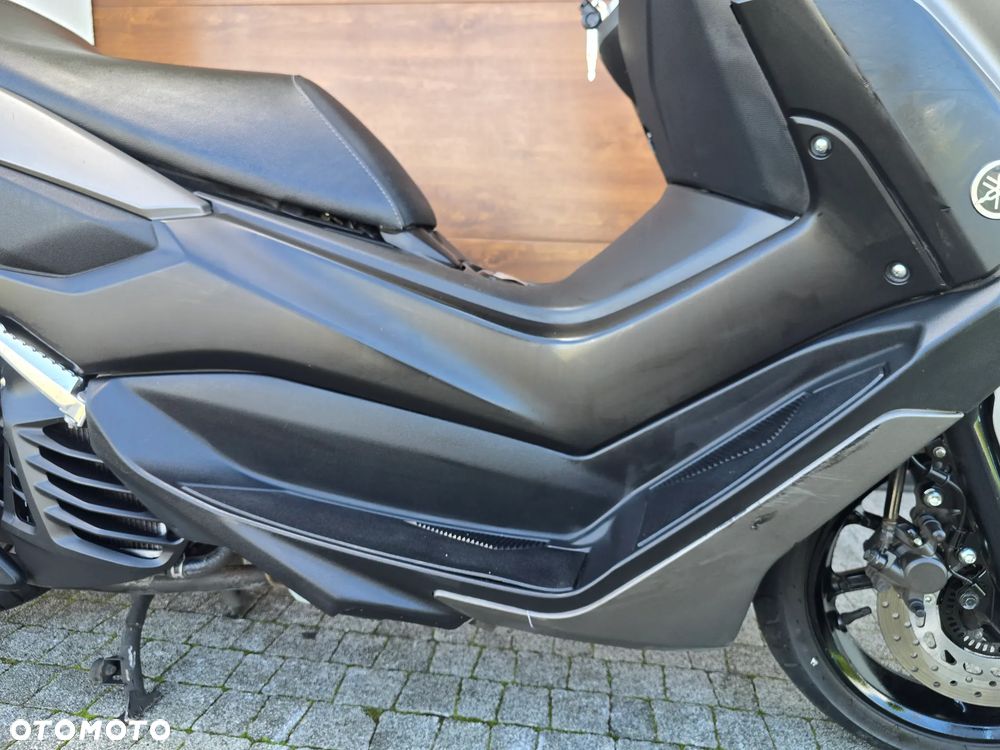 Yamaha NMAX - 8
