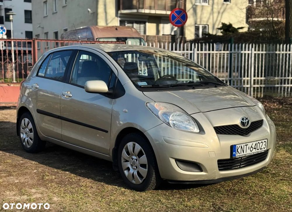 Toyota Yaris - 2
