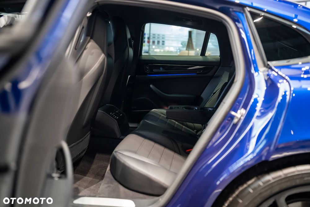 Porsche Panamera 4 - 21