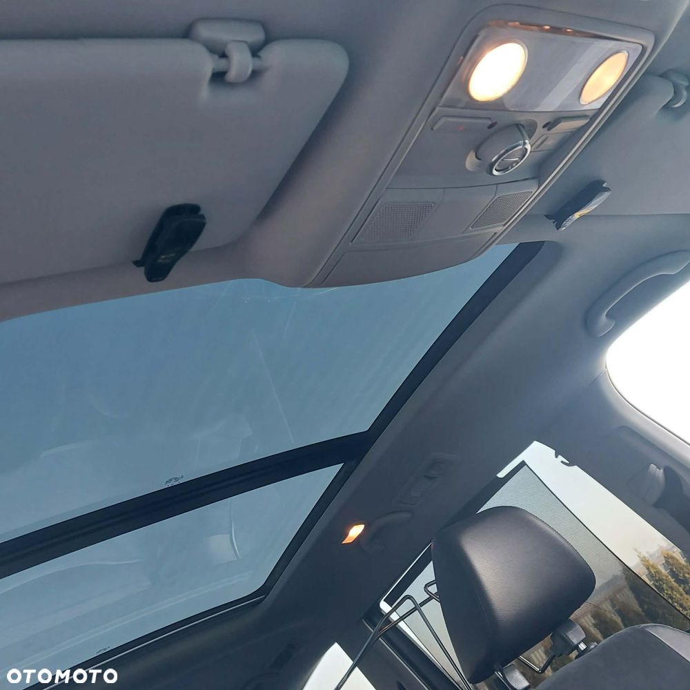 Volkswagen Sharan 2.0 TDI DSG BlueMotion Technology Comfortline - 10