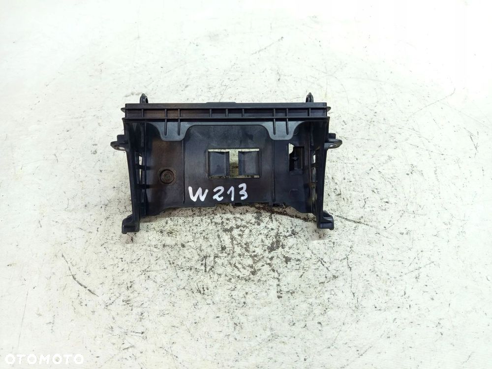 MERCEDES E W213 UCHWYT STEROWNIKA BSI A2135455900 - 1