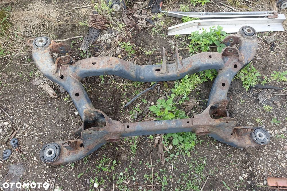 BELKA TYLNA KOŁYSKA WÓZEK SANKI AUDI A4 B6 B7 QUATTRO - 3