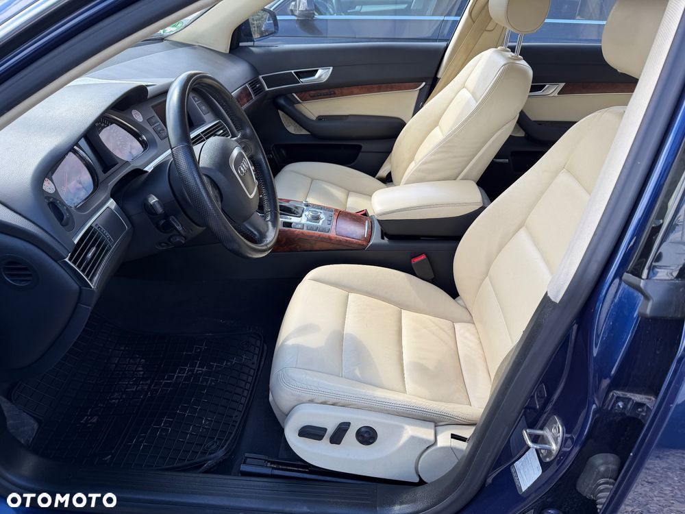 Audi A6 Avant 4.2 quattro tiptronic - 26