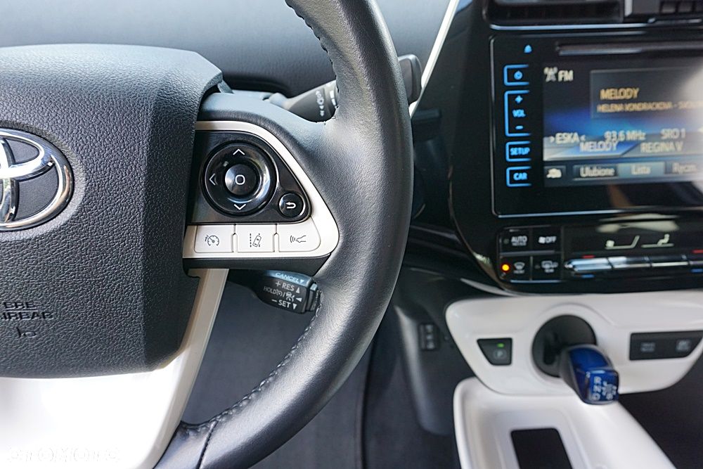 Toyota Prius Hybrid Executive - 26