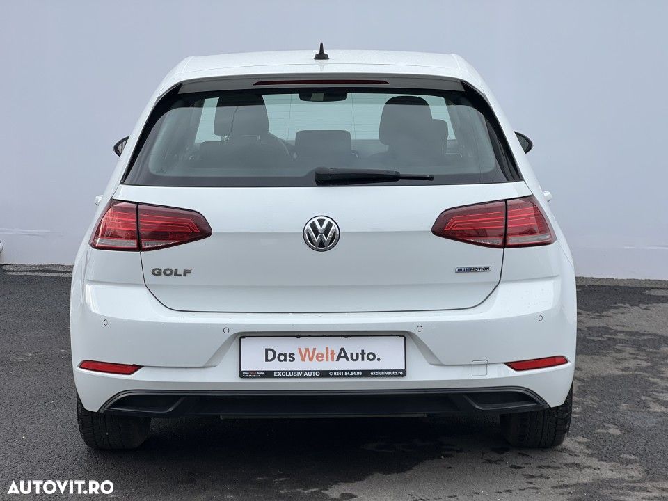 Volkswagen Golf - 27