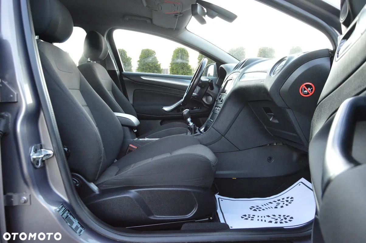 Ford Mondeo 2.0 TDCi Titanium - 31