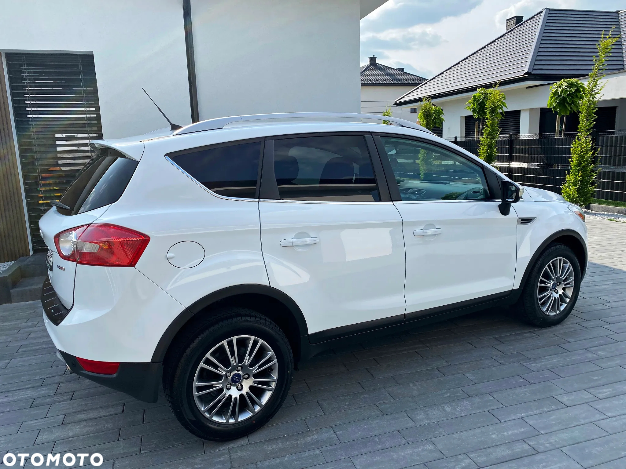 Ford Kuga 2.0 TDCi 4WD Titanium - 24