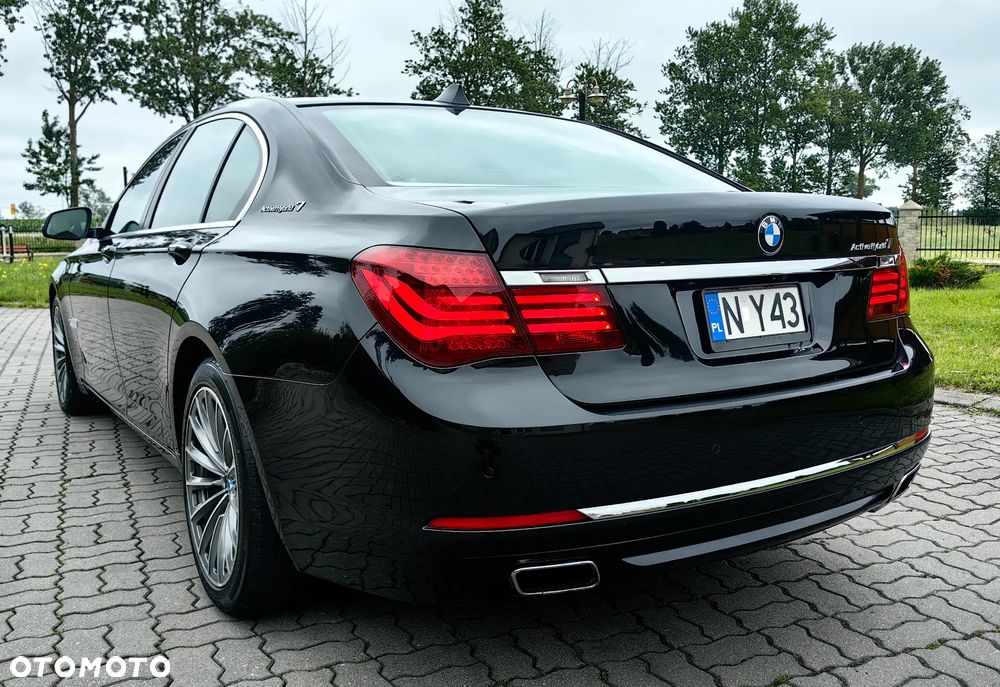BMW Seria 7 - 11
