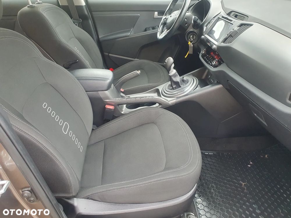 Kia Sportage 1.7 CRDI 2WD ISG Dream-Team Edition - 6