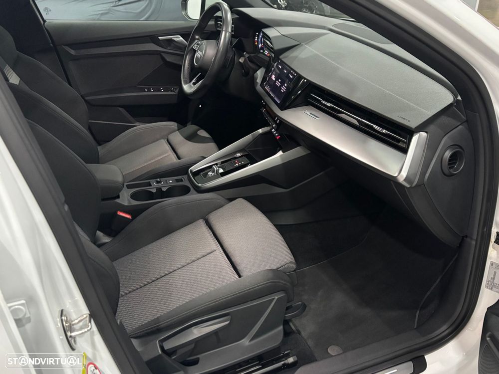 Audi A3 Sportback 45 TFSIe S line - 12