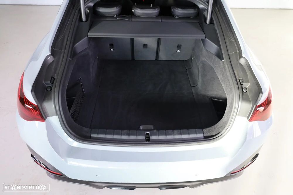 BMW i4 eDrive40 Edição Desportiva M - 21