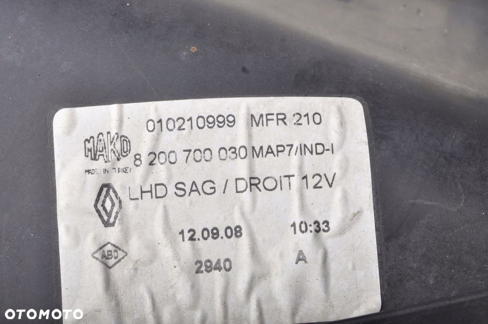 RENAULT THALIA II LAMPA PRAWA PRZEDNIA PRAWY PRZÓD EUROPA - 9