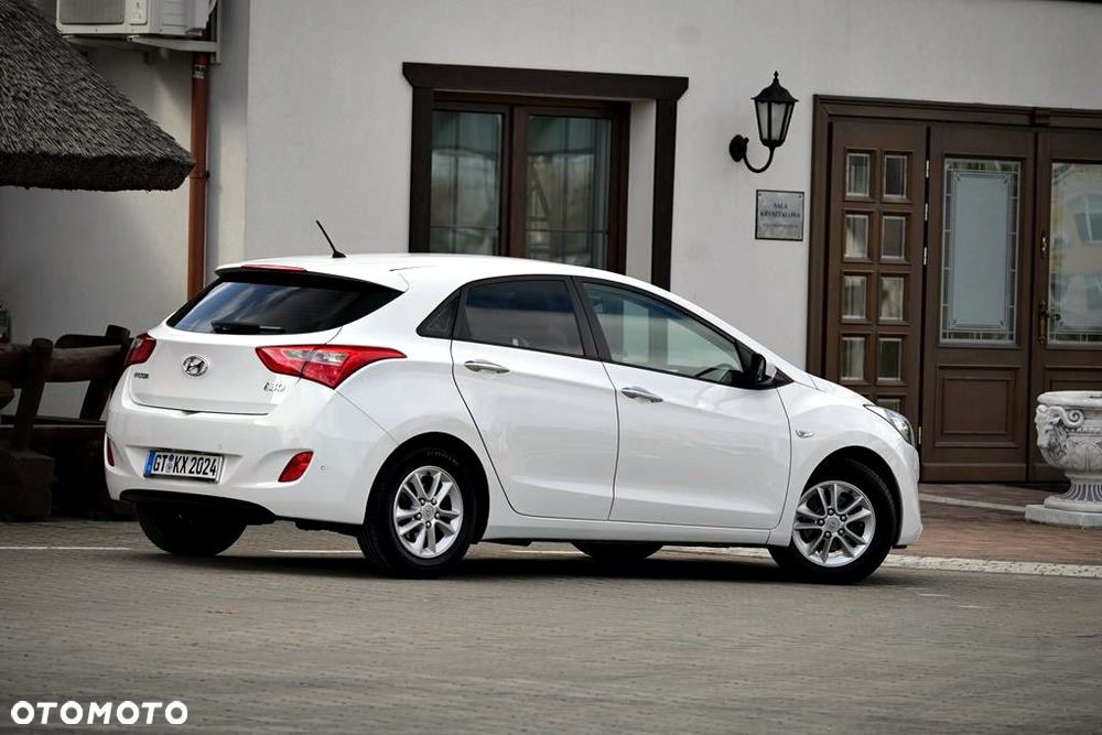 Hyundai i30 1.4 Fifa World Cup Edition - 15