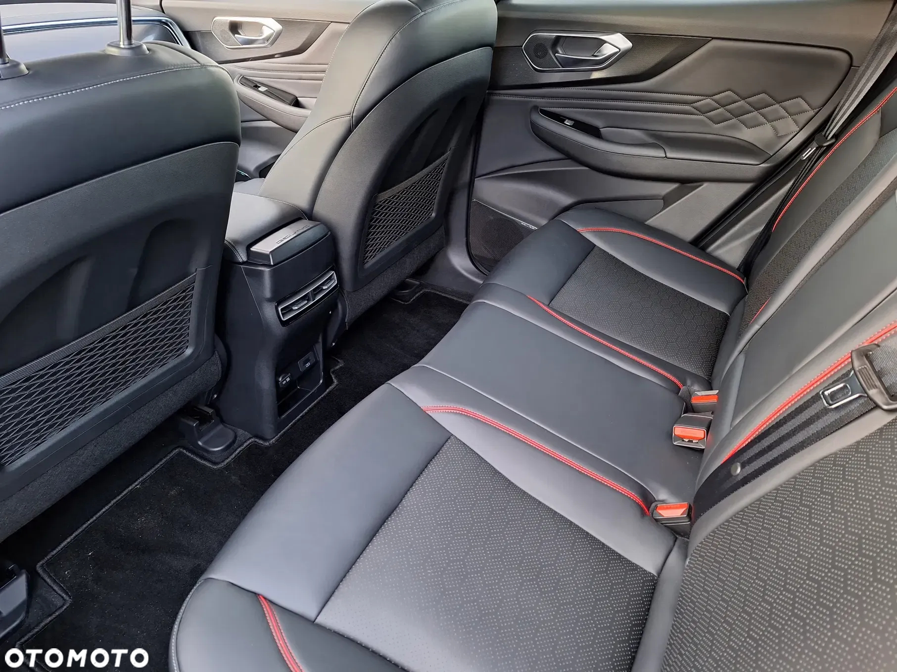 Baic Beijing 7 1.5T Luxury DCT - 10