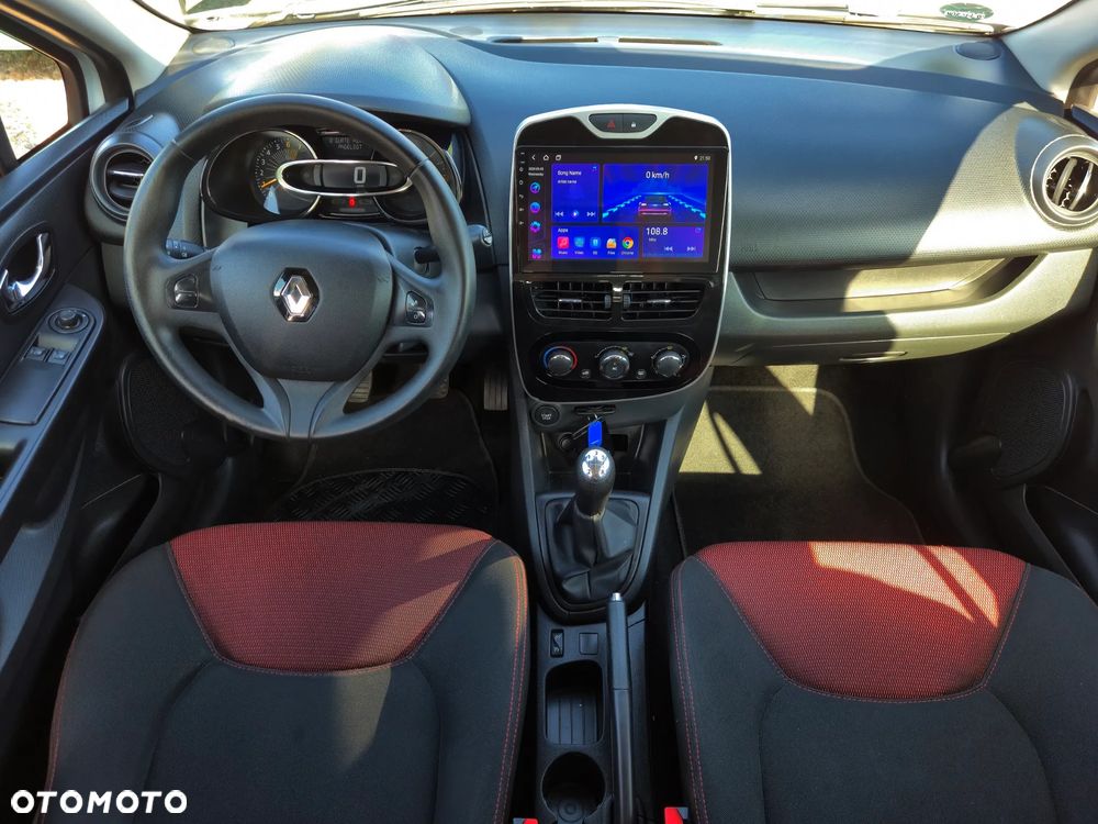 Renault Clio 1.2 16V 75 Luxe - 31