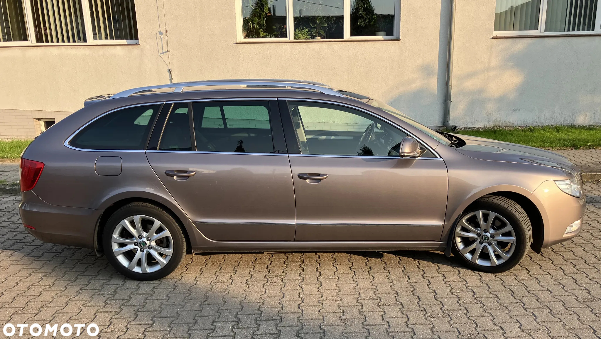 Skoda Superb 1.8 TSI Ambition DSG - 10