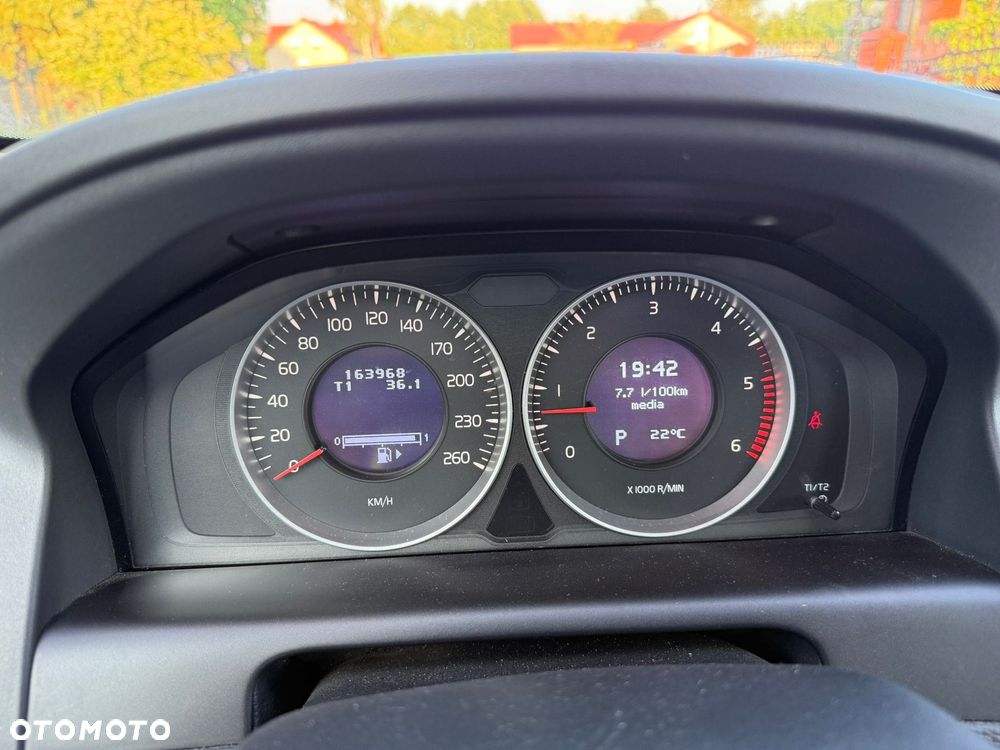 Volvo XC 60 - 6
