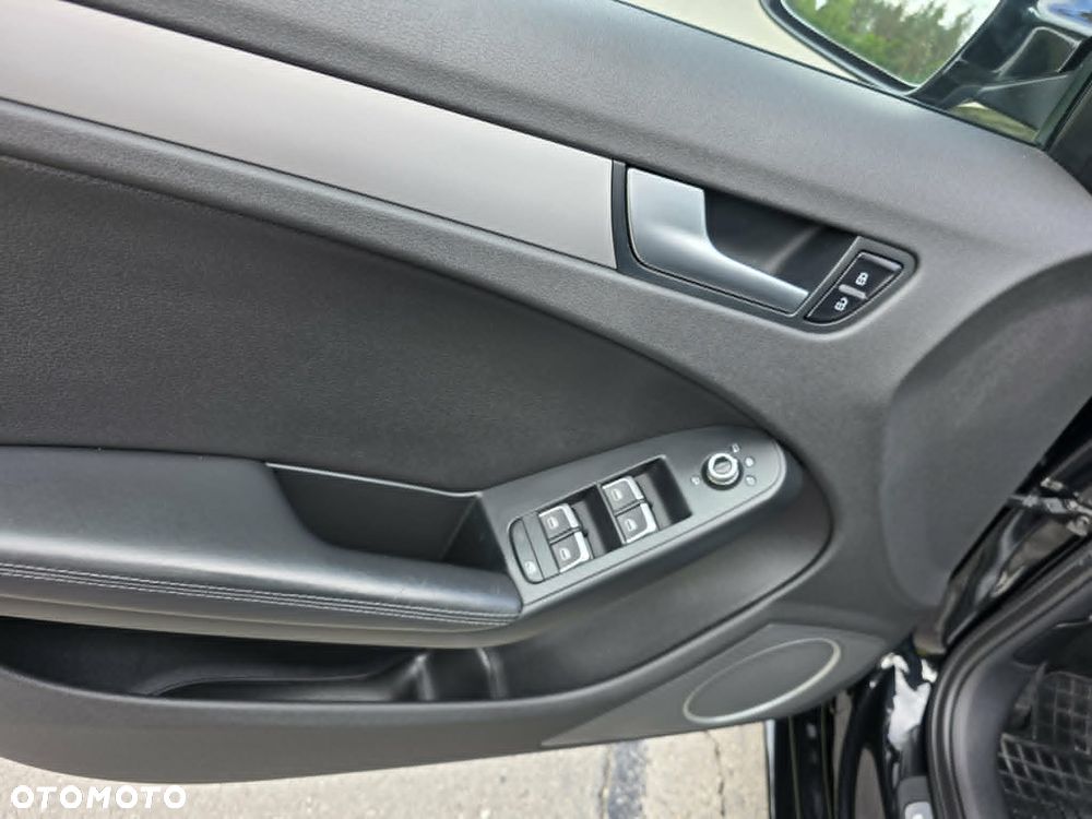 Audi A4 Avant 2.0 TDI Quattro Line - 32