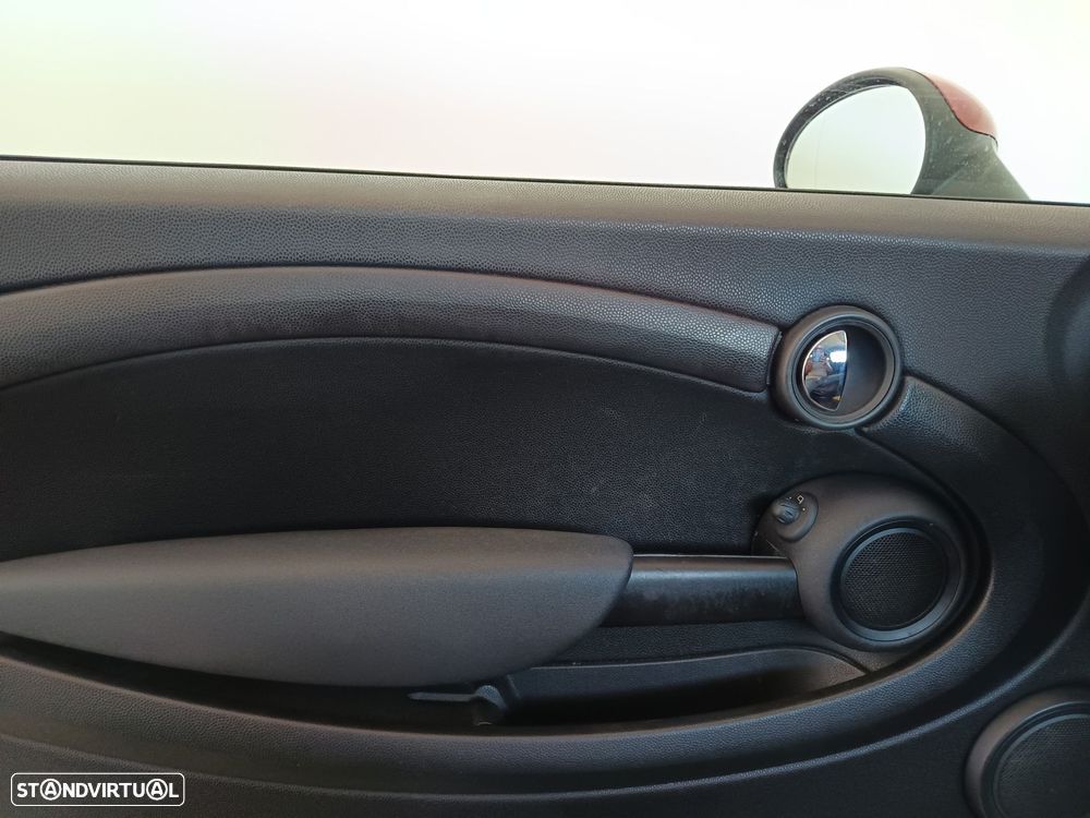 MINI 3 Portas One D - 25
