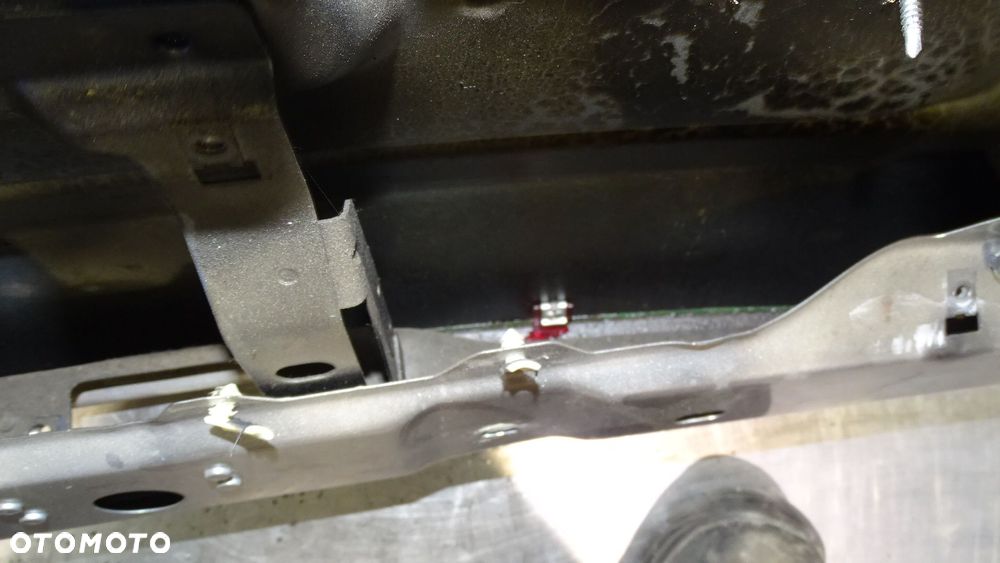 KLAPA TYŁ BAGAŻNIKA VOLKSWAGEN TOURAN 1.9TDI - 25