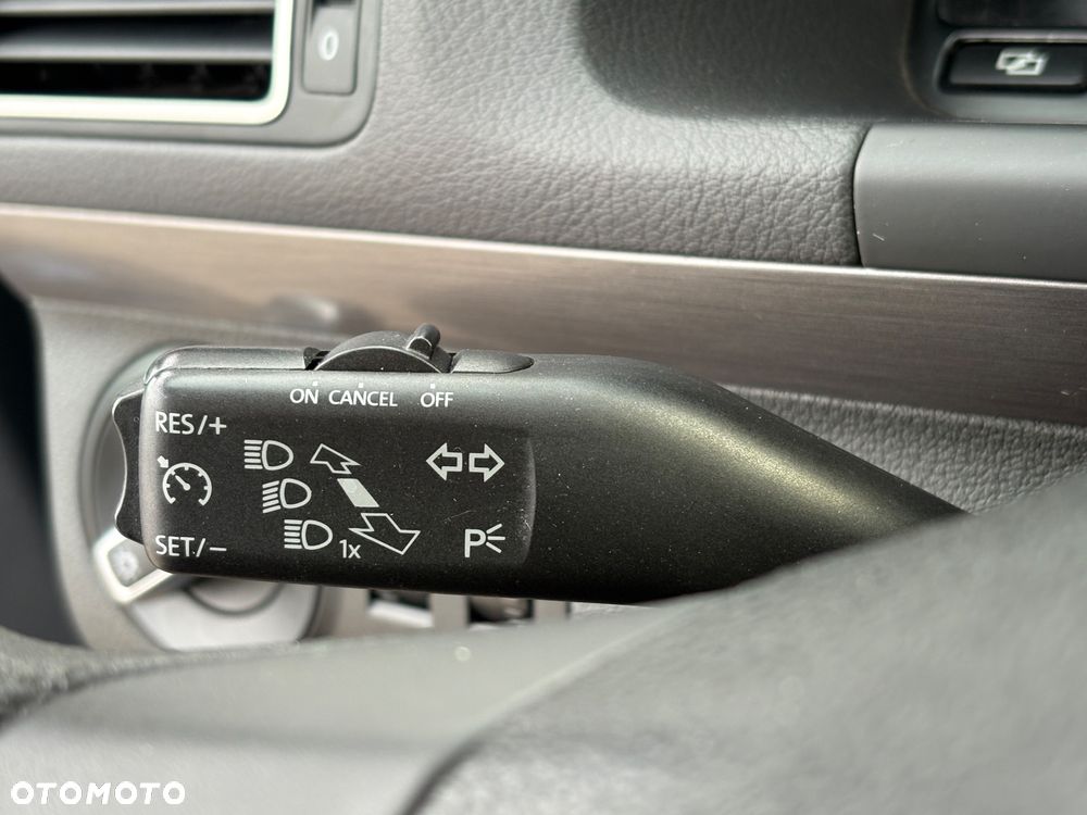 Volkswagen Touran 1.2 TSI BlueMotion Technology MATCH - 24