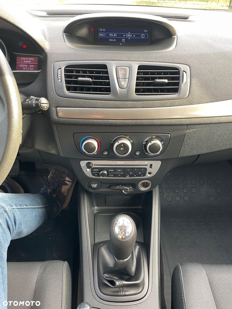 Renault Clio - 9