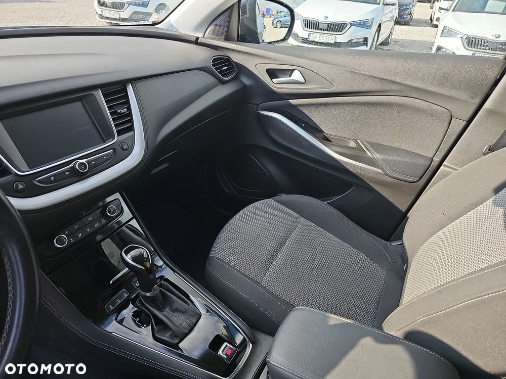 Opel Grandland X 1.2 T GPF Design Line S&S - 16