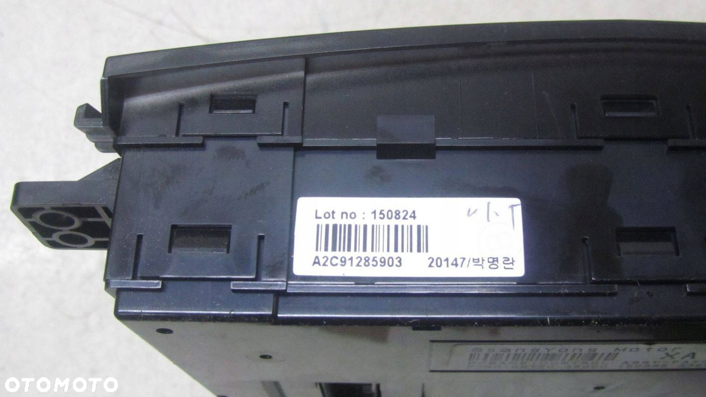 SSANGYONG TIVOLI PANEL KLIMATYZACJI 68720-35000 14- - 2