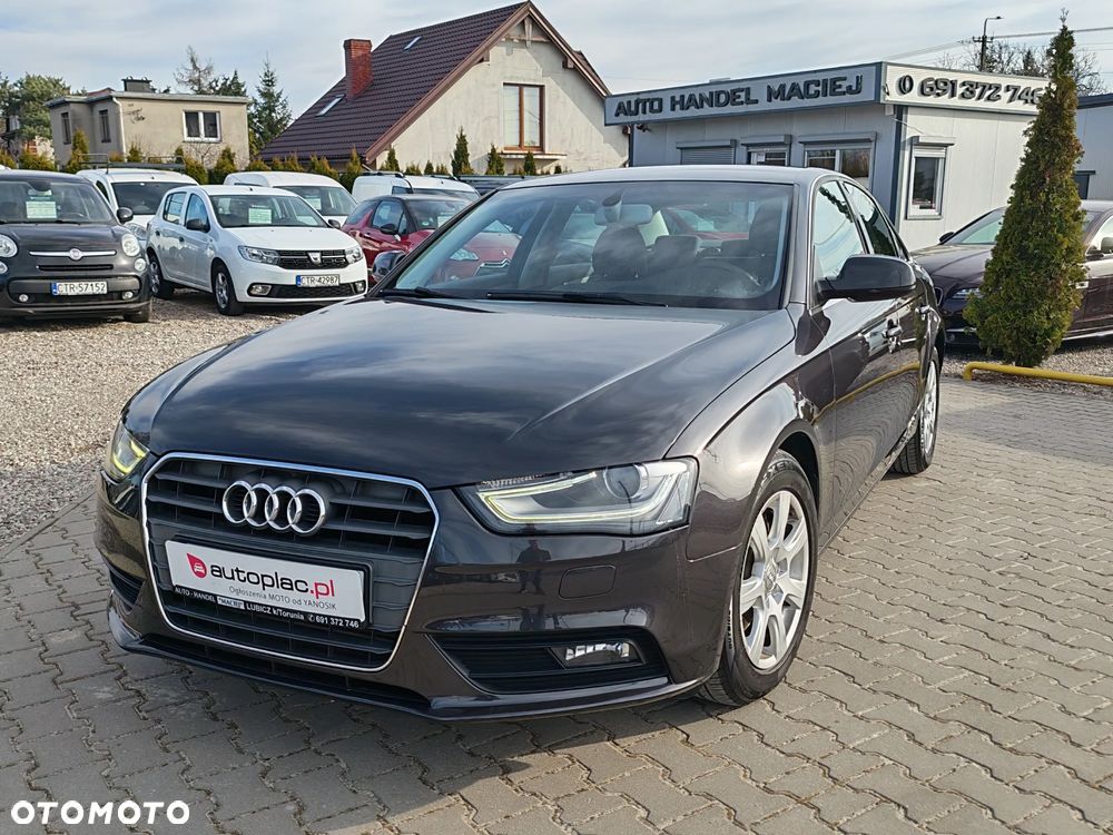 Audi A4 Limousine - 1