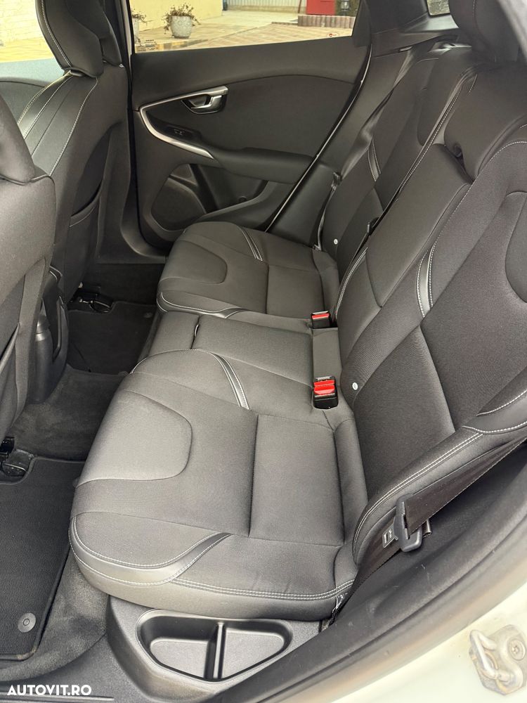 Volvo V40 D2 Linje You! - 26