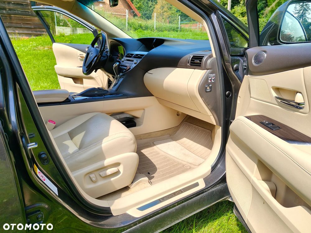 Lexus RX - 12