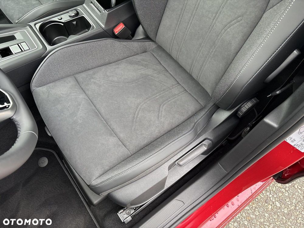 Volkswagen Golf - 12