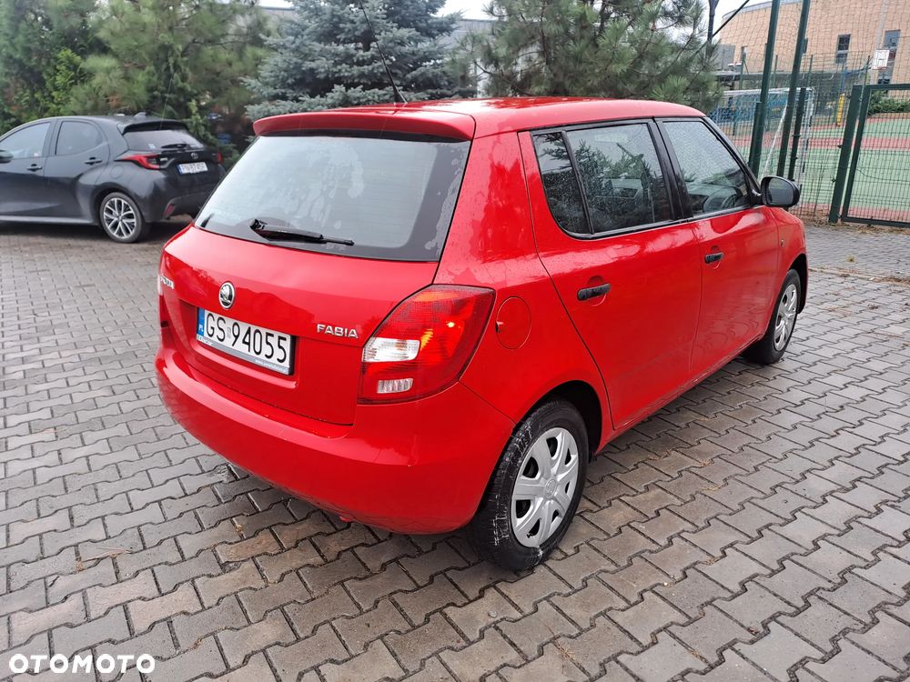 Skoda Fabia 2014 photo 4