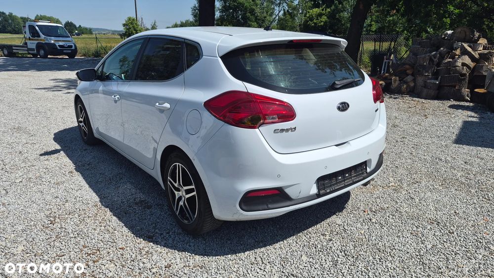 Kia Ceed 1.6 CRDi 128 Vision - 5